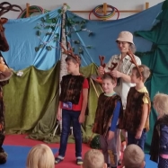10.10. DIVADLO LETADLO - PRŮSKUMNÍCI V LESE